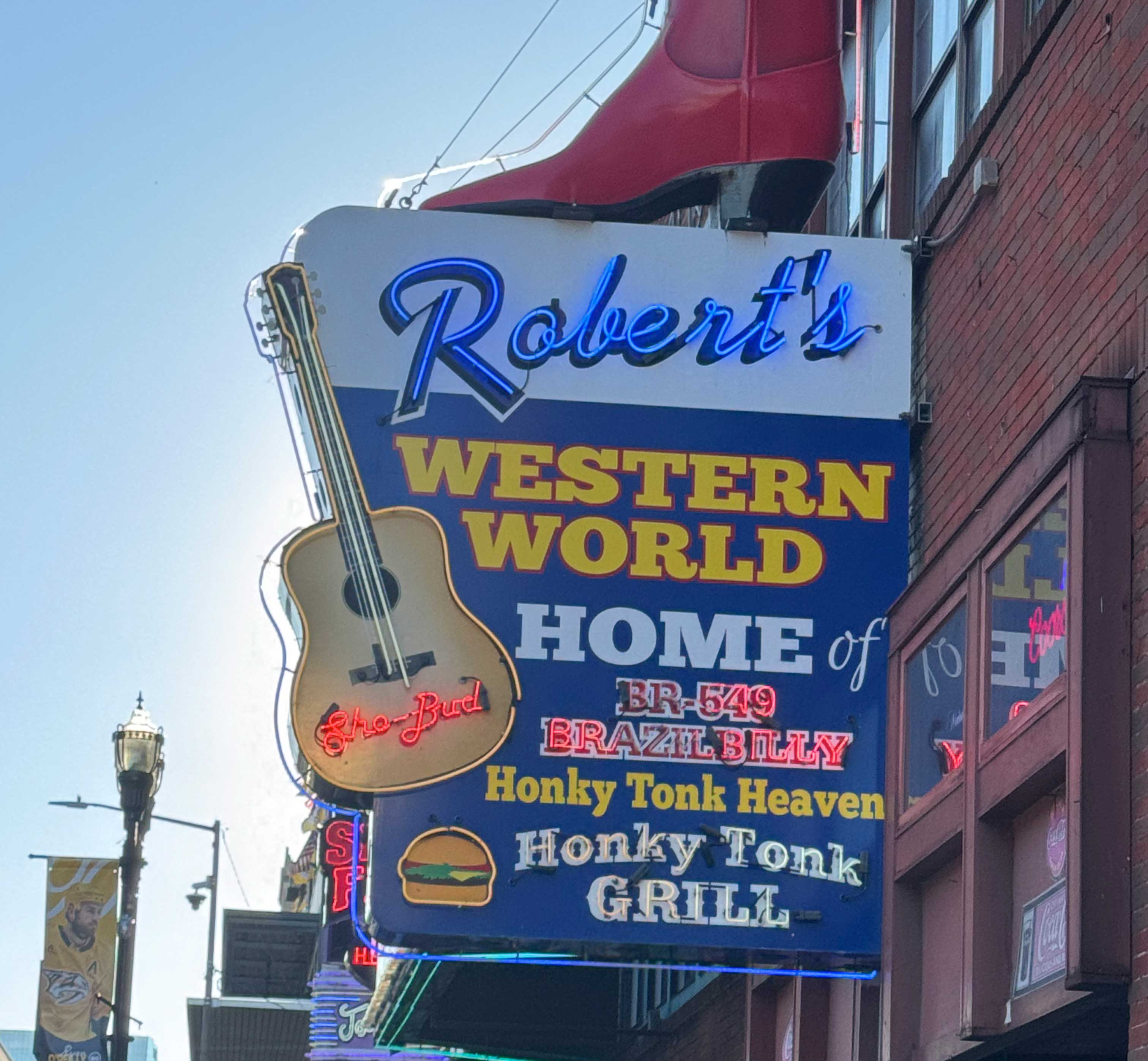 Robert's Western World