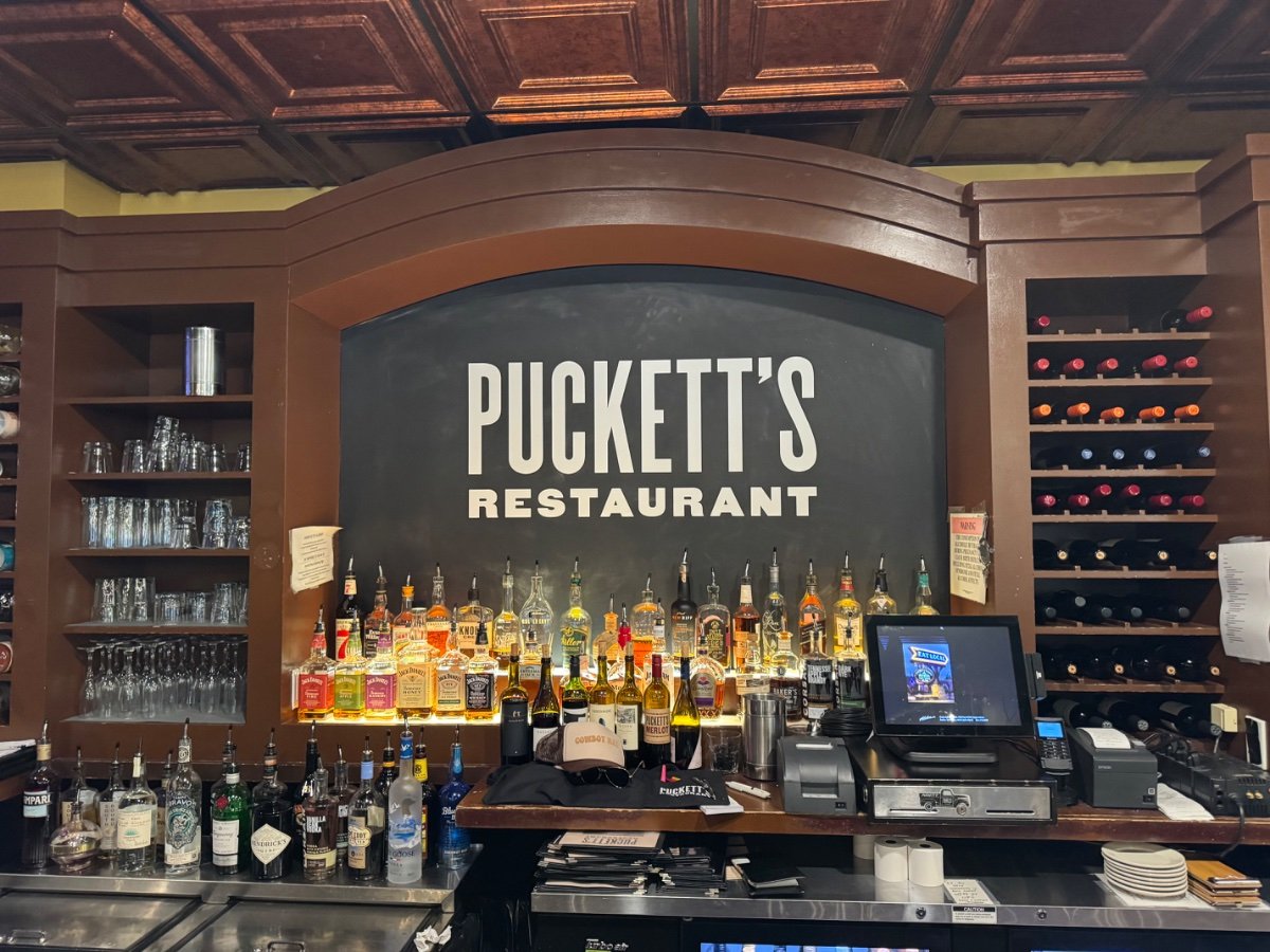 Puckett's Restaurant