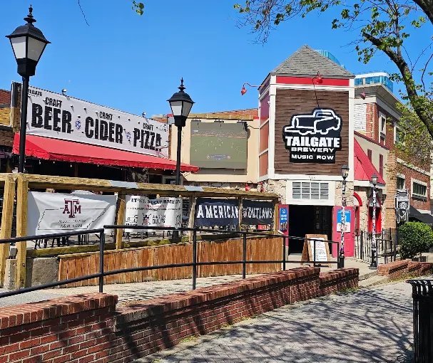 TailGate Brewery Music Row
